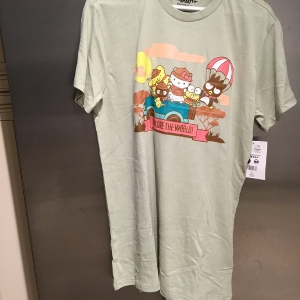 Hello Kitty & friends graphic tee size Medium NWT Explore The World - Picture 5 of 5